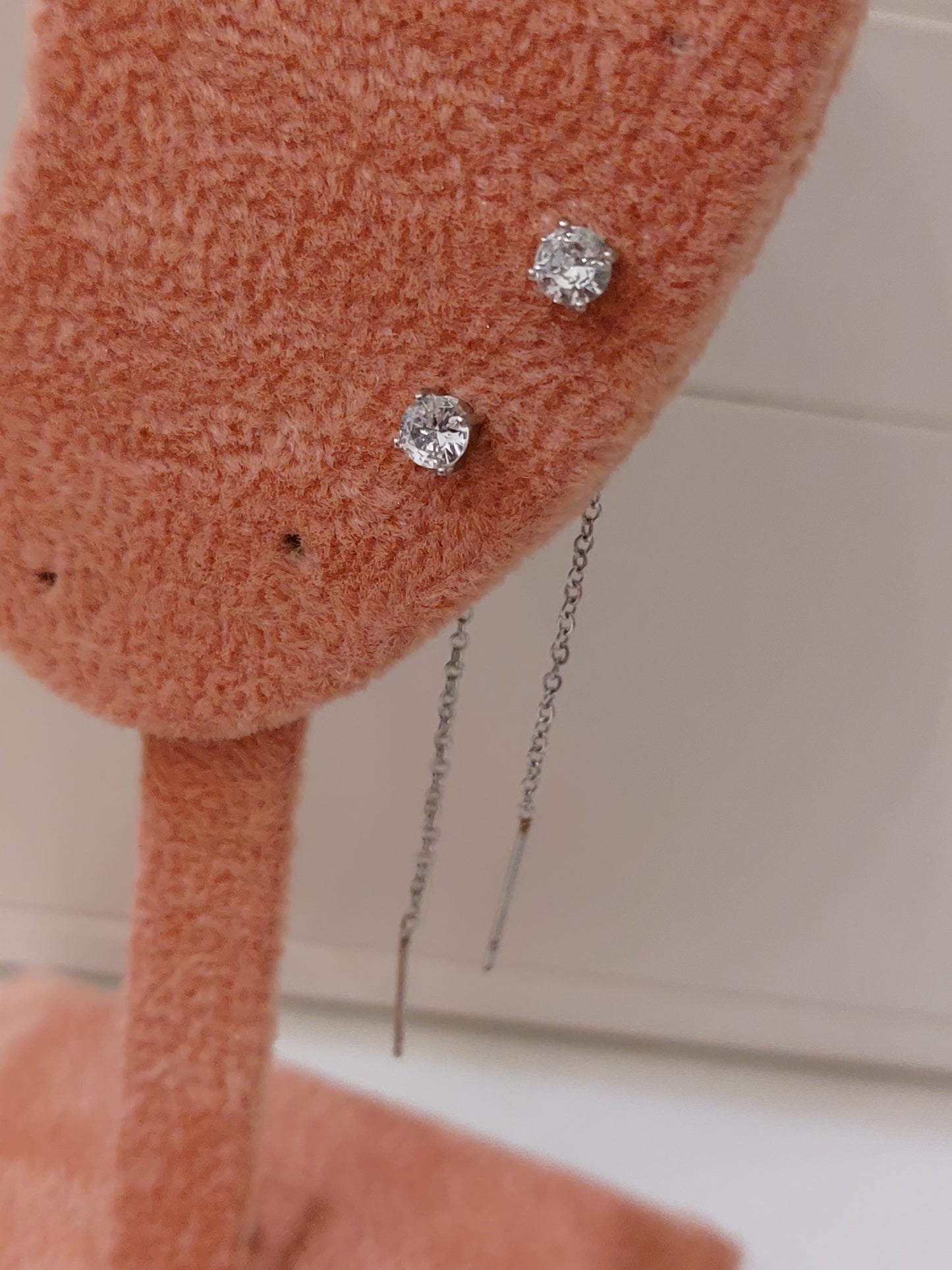 ORECCHINO SALE E SCENDI