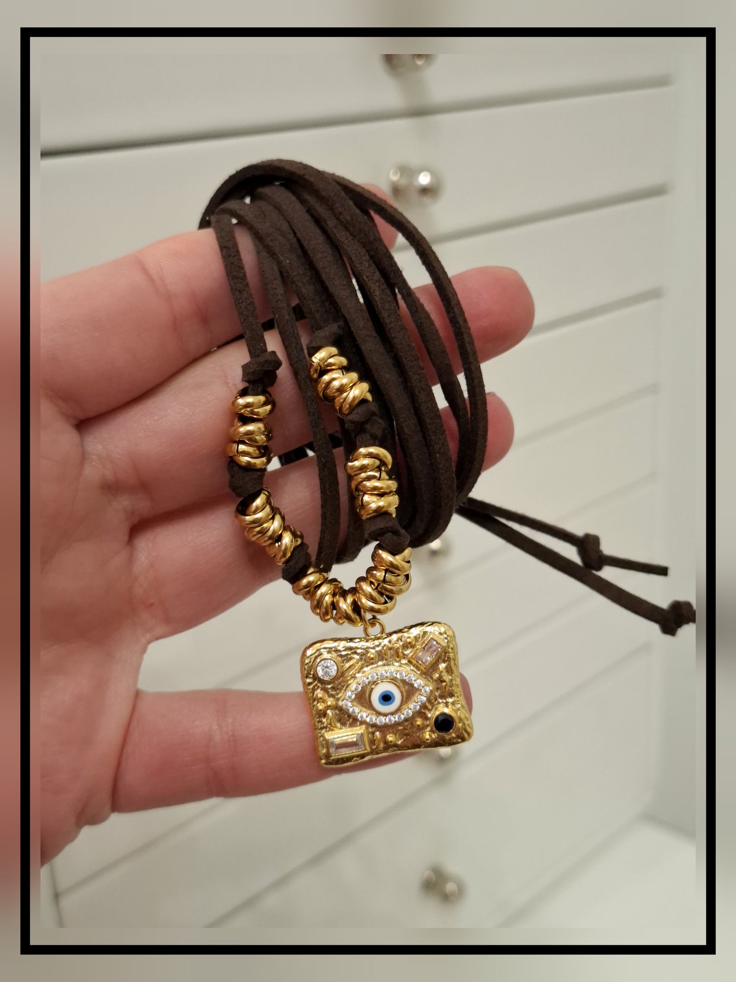Collana ALCANTARA