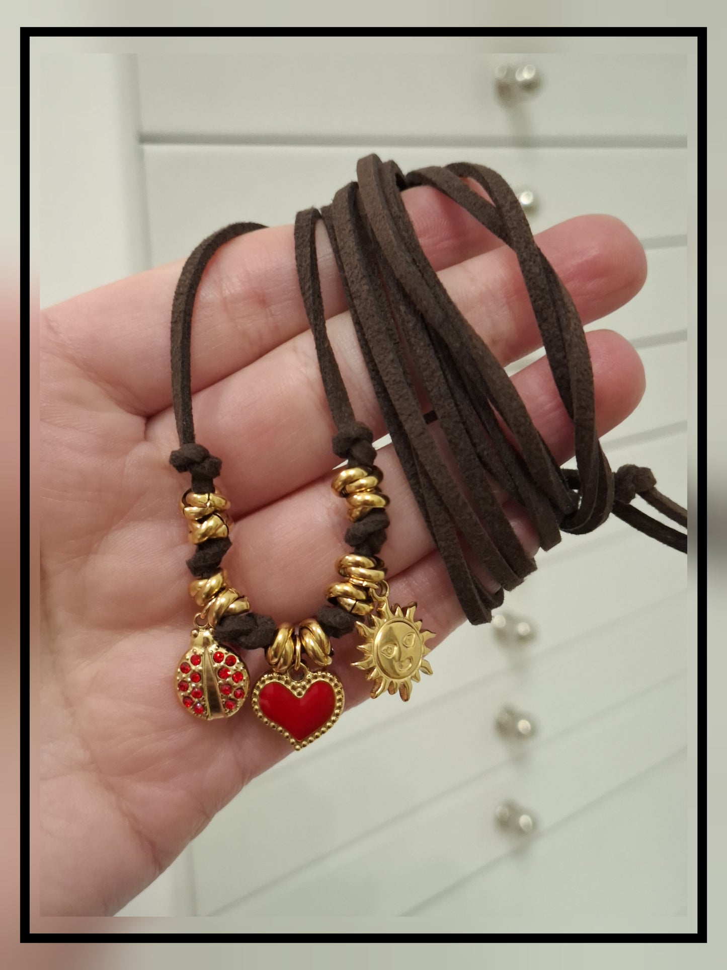 Collana ALCANTARA